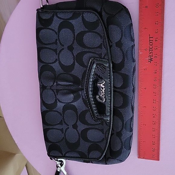 Coach Signature C Baguette Shoulder Bag - Picture 5 of 17